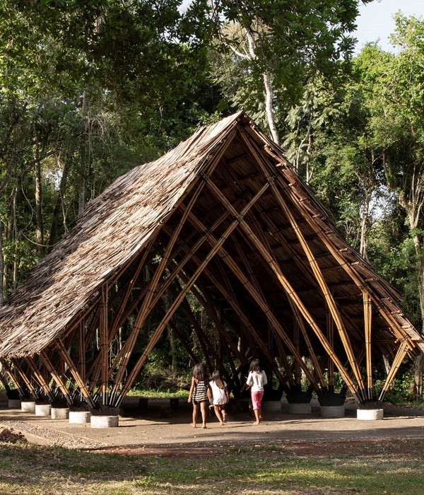 OCUYREY GUARANIYA COMMUNITY HALL / JULIO IGNACIO PAEZ