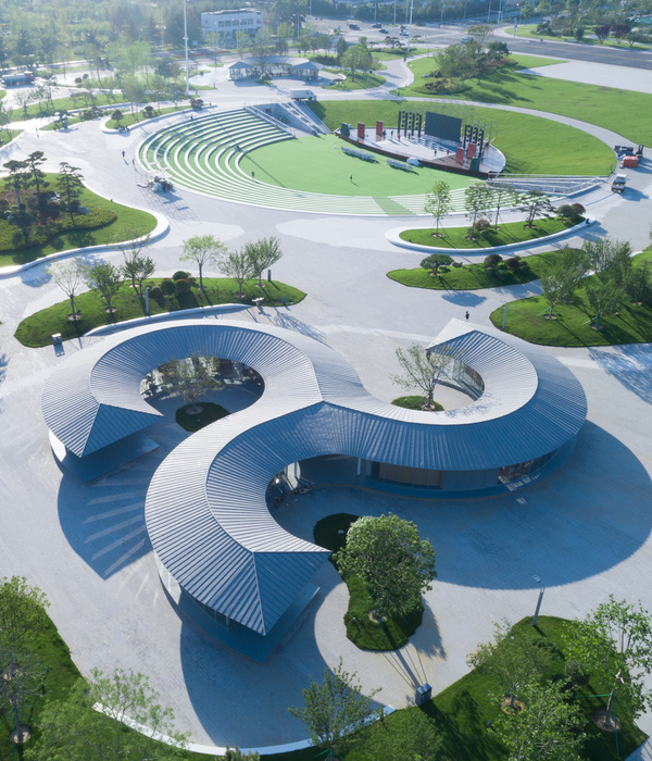 Readers Pavilion at Citizen Cultural Park, Rongcheng / art+zen architects