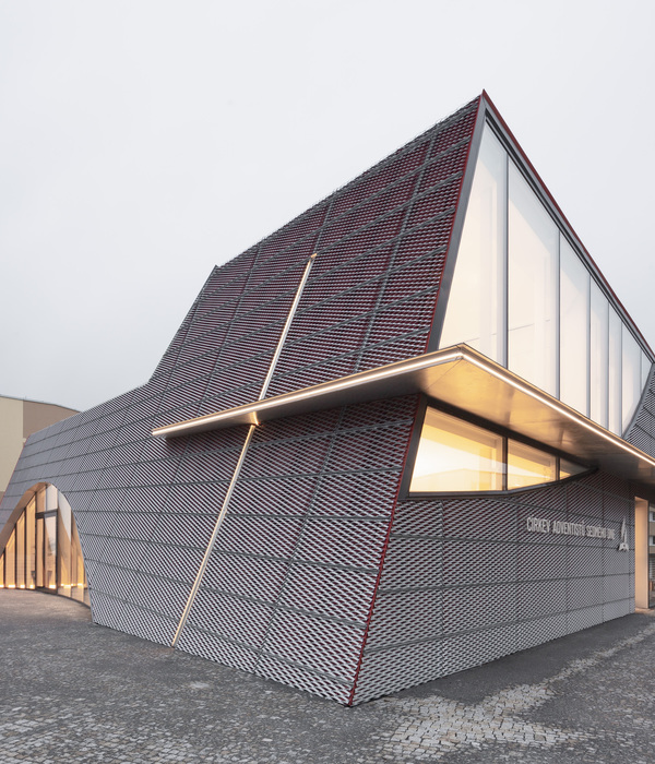 Sedlčany Community Centre / A8000