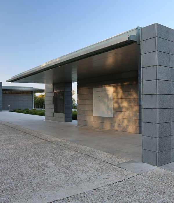 诺曼底美国公墓游客中心 Normandy American Cemetery Visitor Center by Michael Vergason Landscape Architects