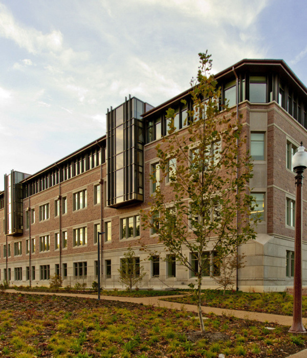 华盛顿大学圣路易斯分校 Hillman Hall 社会福利学院