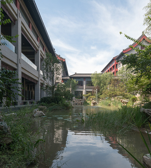 天津世茂生态城超五星级酒店，山水意境的景观设计