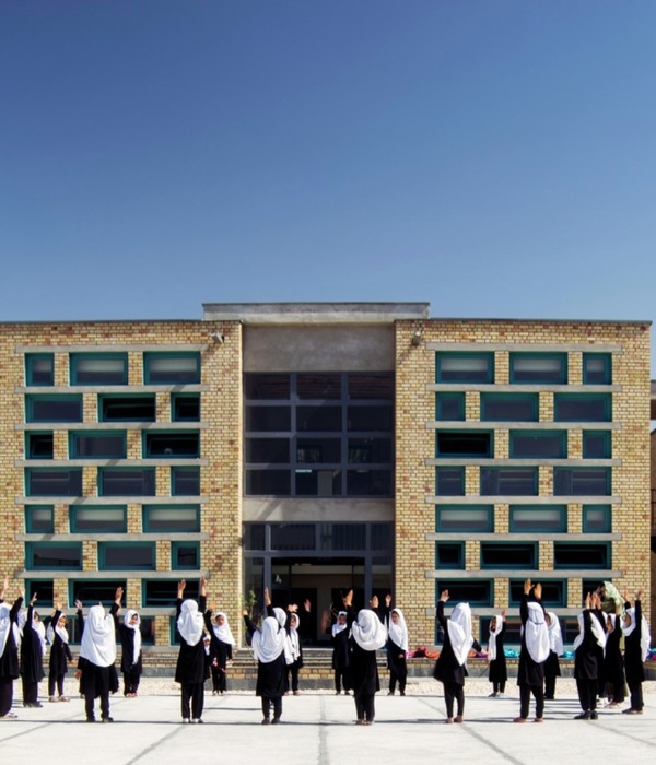 Gohar Khatoon Girls' School / Robert Hull + University of Washington