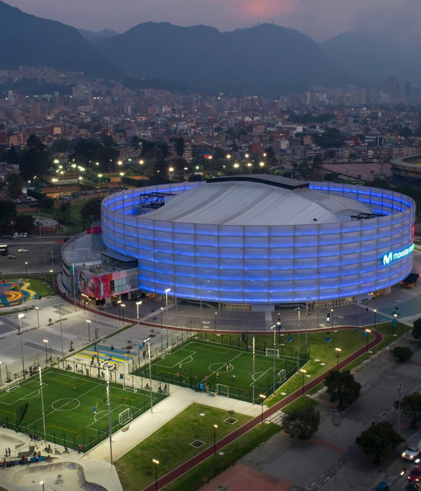 MOVISTAR ARENA by COUR