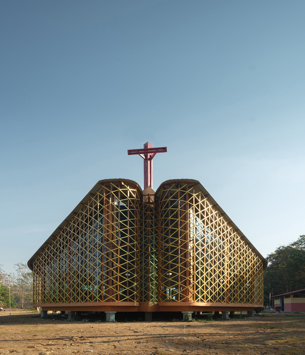 St Xavier’s Oratory / Paco García Moro