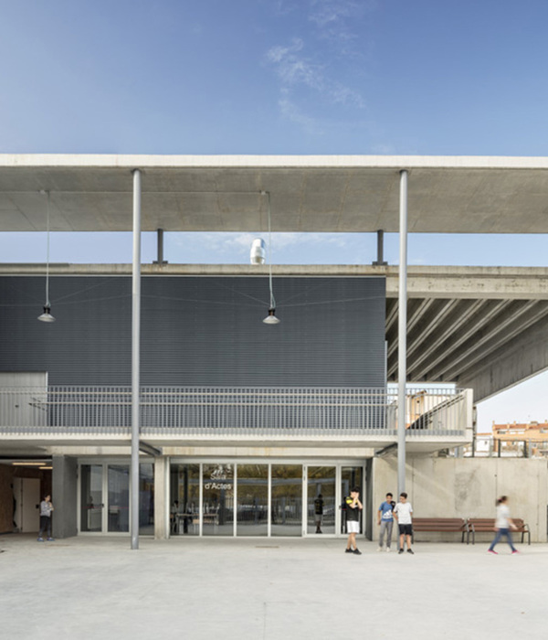 Vilafranca del Penedès Secondary Institute  / Jordi Farrando