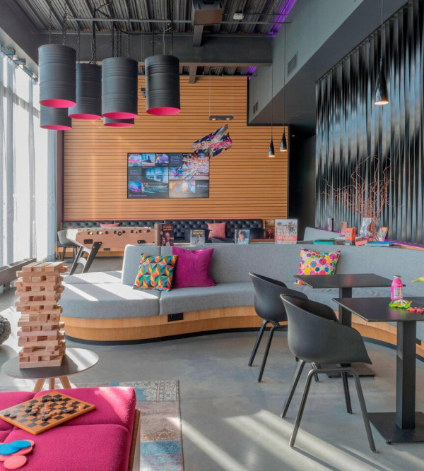 Moxy Aberdeen Airport 酒店，简约时尚的空间设计