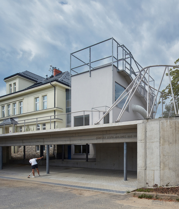 Montessori Kindergarten Jablonec nad Nisou / Mjölk architekti + Projektovy atelier David