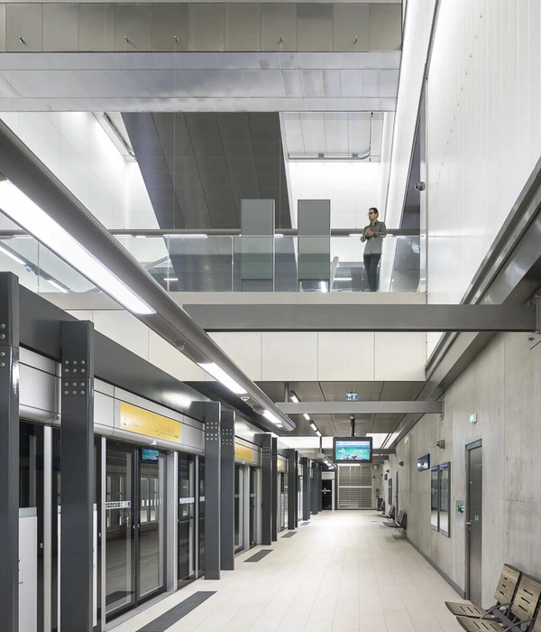 4 metro stations, line B in Rennes