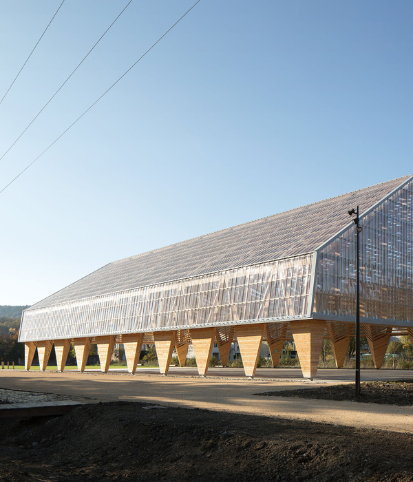 Wooden Hall in Ancy-Dornot / Studiolada