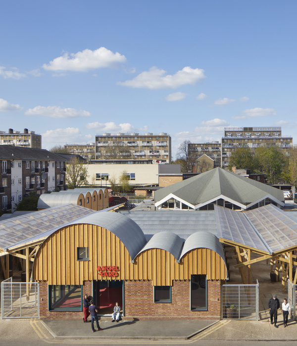 Angel Yard  / Jan Kattein Architects