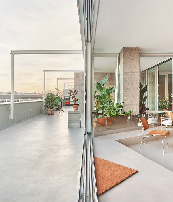 Bajet Girame Blur the Boundaries of Conventional Family Living in This Barcelona Penthouse.