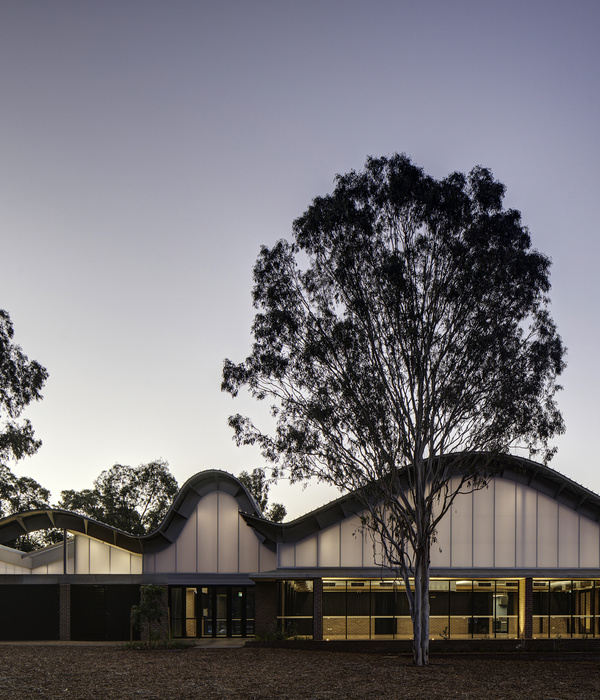 Woodcroft Neighbourhood Centre  / Carter Williamson Architects