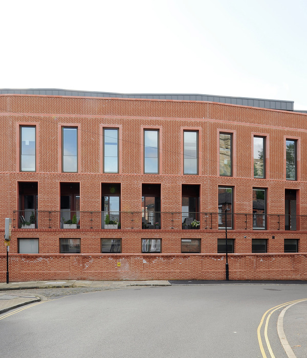 Bailgate Court / Jonathan Hendry Architects