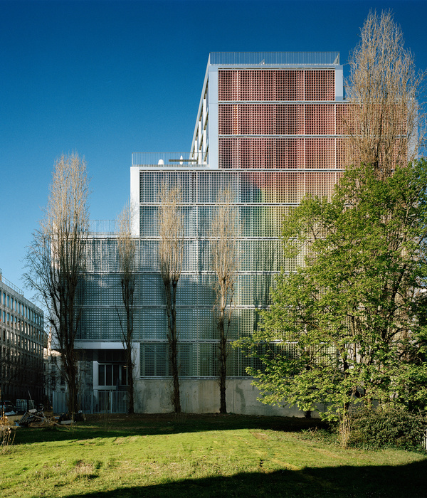 Restructuring of Office Building / M Vilo Bach Architecture