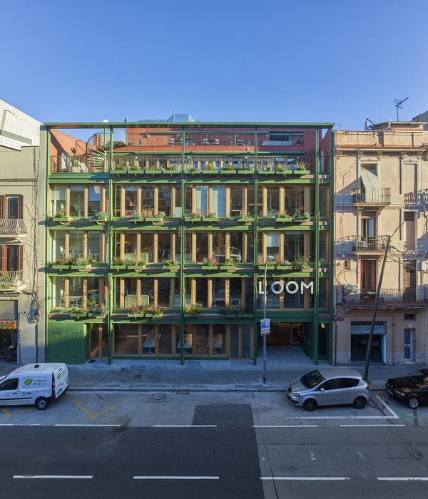 LOOM Ferretería Pere IV Industrial Building Renovation / Daniel Mòdol