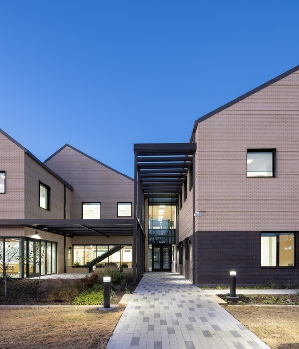 Family Health Center on Virginia / MASS Design Group