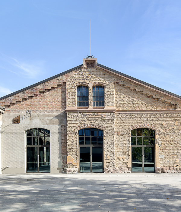 Wagenhallen Stuttgart Cultural Center  / ATELIER BRÜCKNER