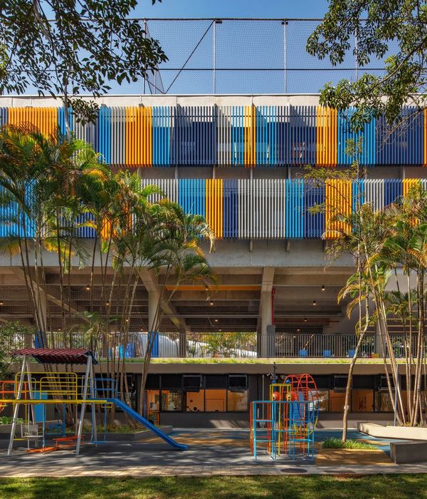 Etapa Vila Mascote School / Biselli Katchborian Arquitetos