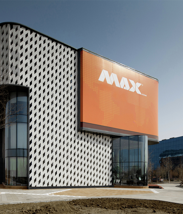 青岛 Max 产品展示中心——现代简约“礼物盒”设计