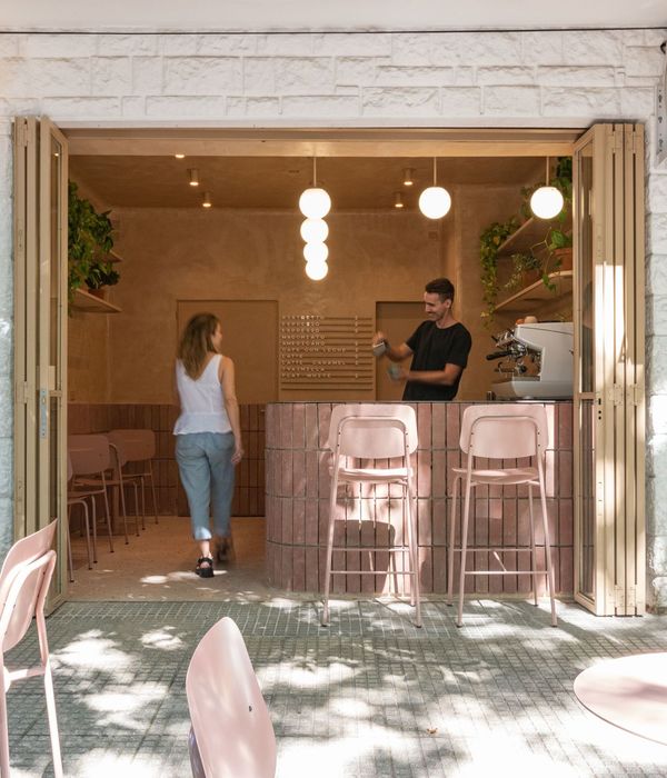 Romulo Neighborhood Coffee Shop / Tomas Mielnikowicz + Lucia Vallve Arquitectos