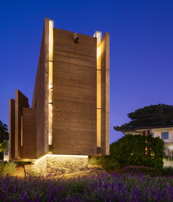 Point Loma Nazarene University Prescott Chapel / Carrier Johnson + Culture