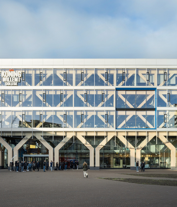 Renewal Koning Willem I College  / Nieuwe Architecten