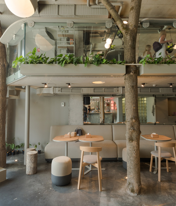 OM NOM NOM Vegan Cafe  / replus design bureau