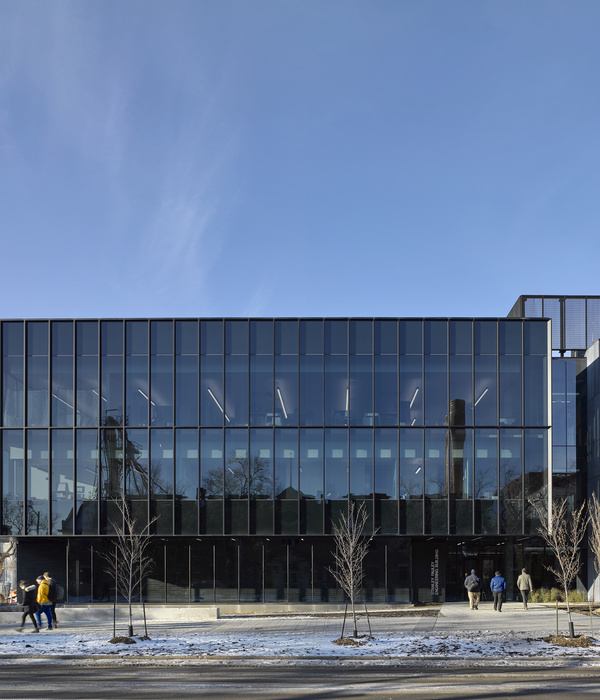 Stanley Pauley Engineering Building / Stantec Architecture 