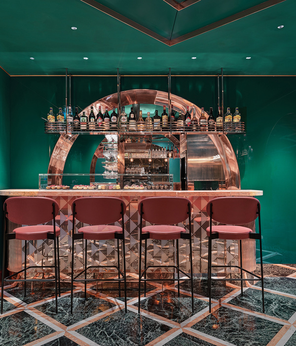 VyTA Farnese Bar / Collidanielarchitetto