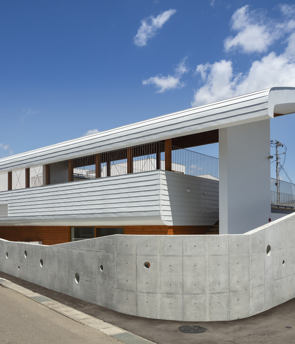 Tesoro Nursery School / Aisaka Architects’ Atelier