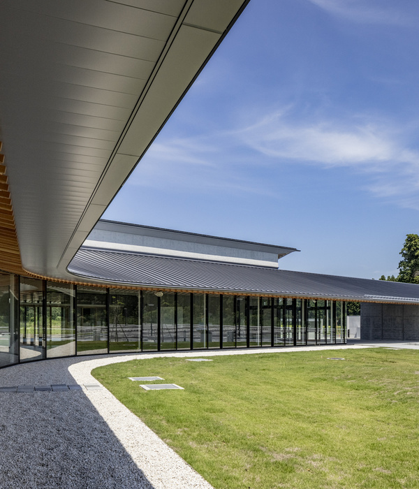 Mito City Shimoirino Health Promotion Center / MIKAMI Architects