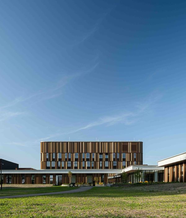 Isala Meppel Hospital / Vakwerk Architecten
