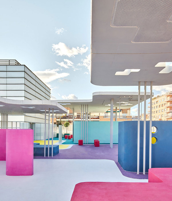 Rooftop Garden of the O'Donnell Maternity Hospital / Padilla Nicás Arquitectos