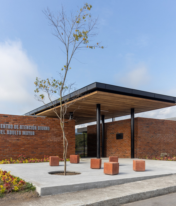 The New Day Center for The Elderly / Side FX Arquitectura