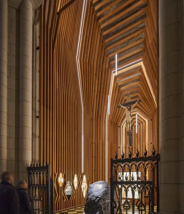 Capilla a San Juan Pablo II . Catedral Almudena