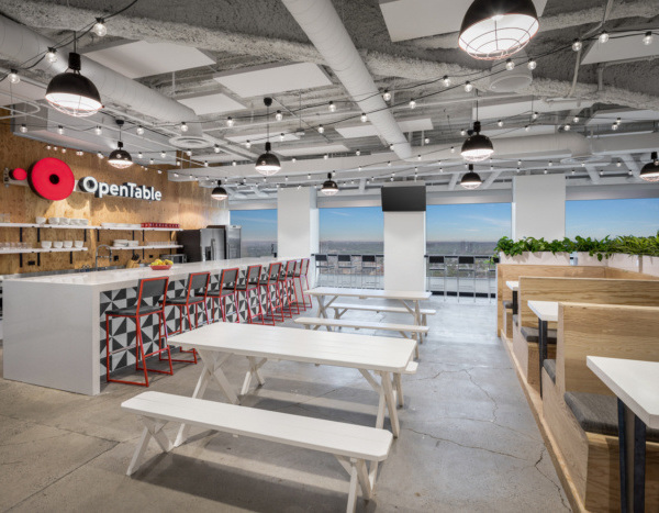 OpenTable Denver 办公室 - 工业风与活力的融合