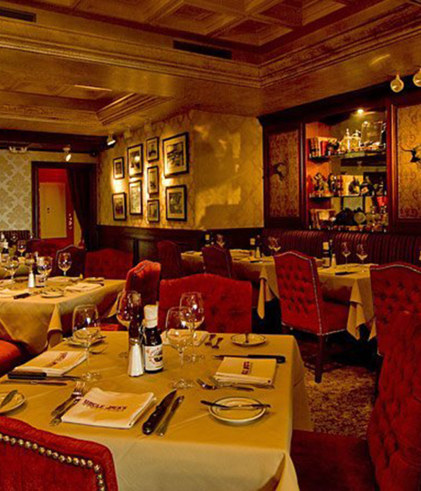 杰克叔叔第 56 街餐厅，现代简约风格打造舒适用餐环境