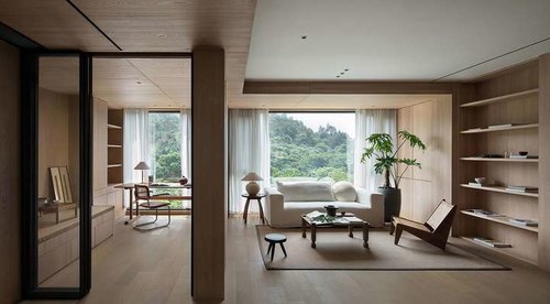 一点设计丨193㎡广州大平层原木之家